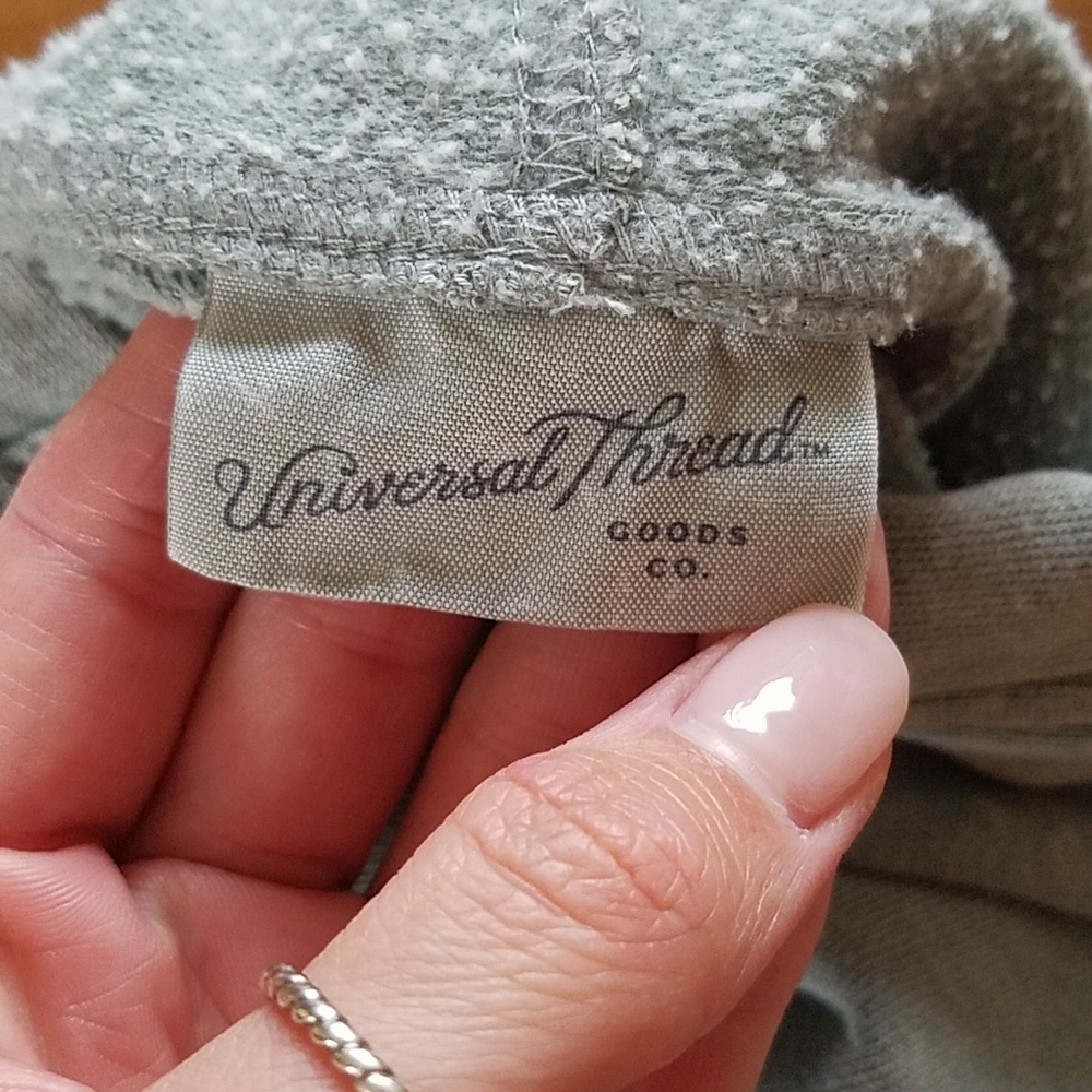 Universal Thread Sweatshirt - image 4